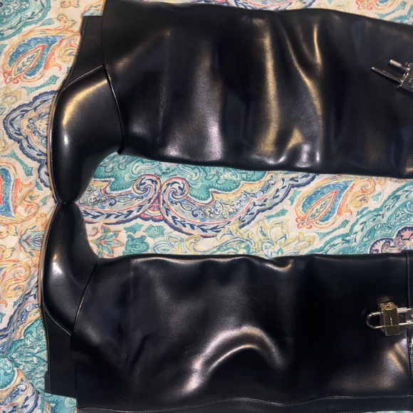 New shoes - Picture 5 of 8